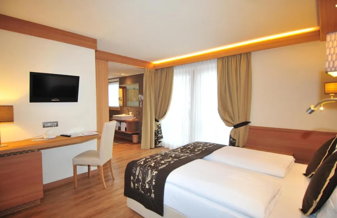 Hotel Bondi-1